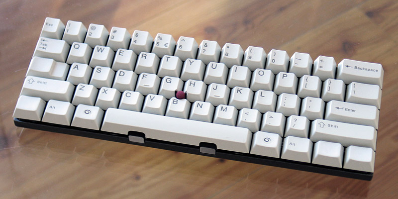 Illustration for article titled MiniGuru Keyboard Makes Typing Quicker By Keeping Your Fingers On The Home Row